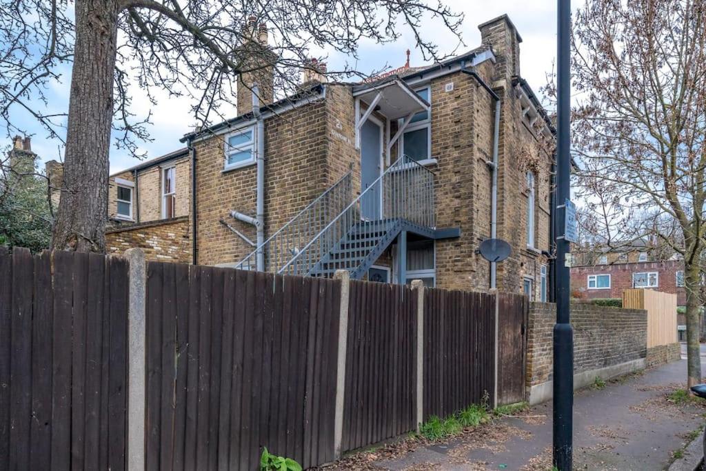 New 3Bed Stylish Apartment With Amazing Transport Londres Exterior foto